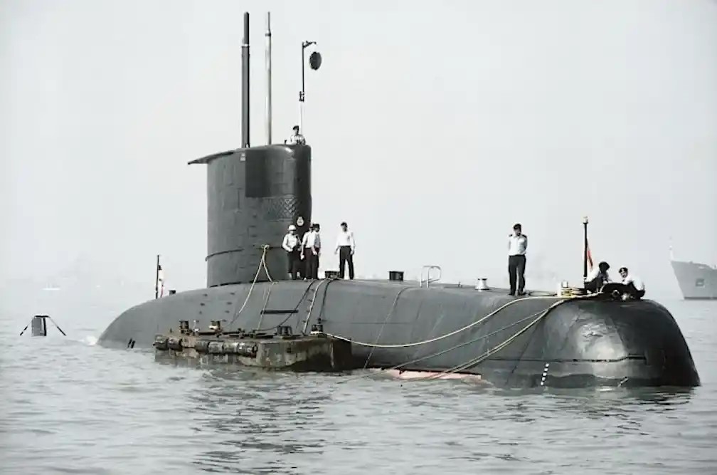 Shishumar Class Submarine (B)